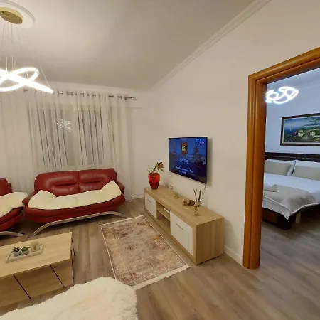 Cozy Center Apartment *